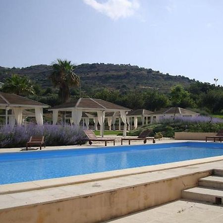 Agriturismo La Fiumara Villa Noto Bagian luar foto